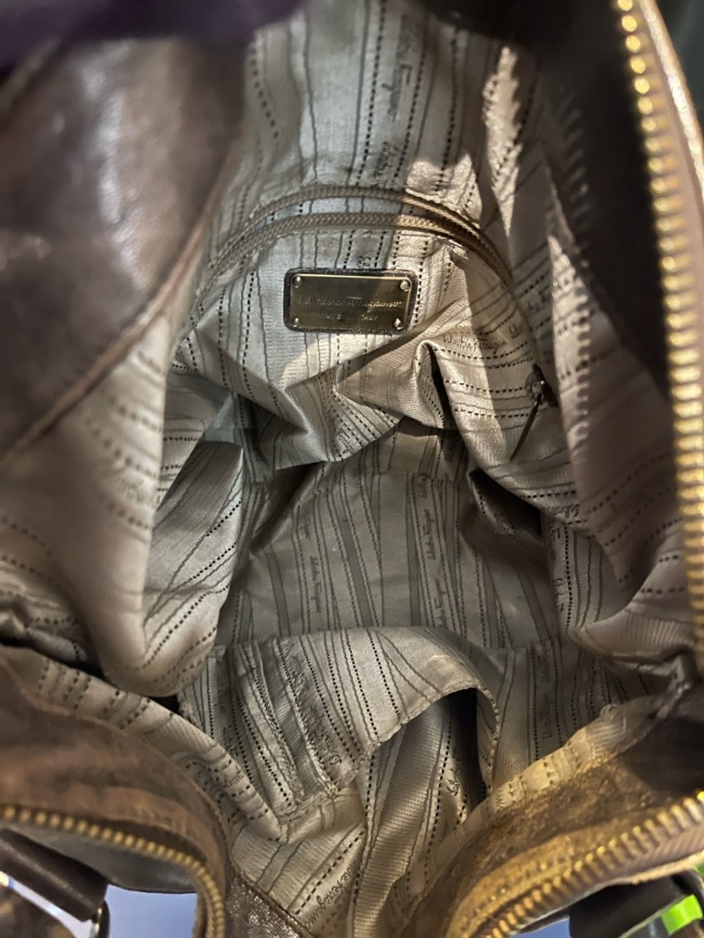 Salvatore Ferragamo Metallic Bronze Gathered Shoulder Bag - Picture 4 of 5
